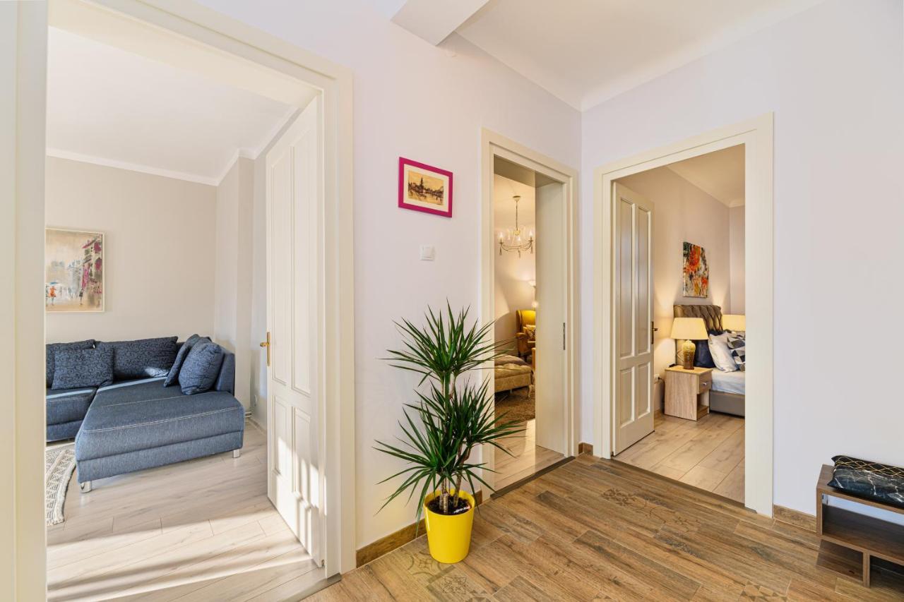 Chic&View Brasov Apartment Ngoại thất bức ảnh